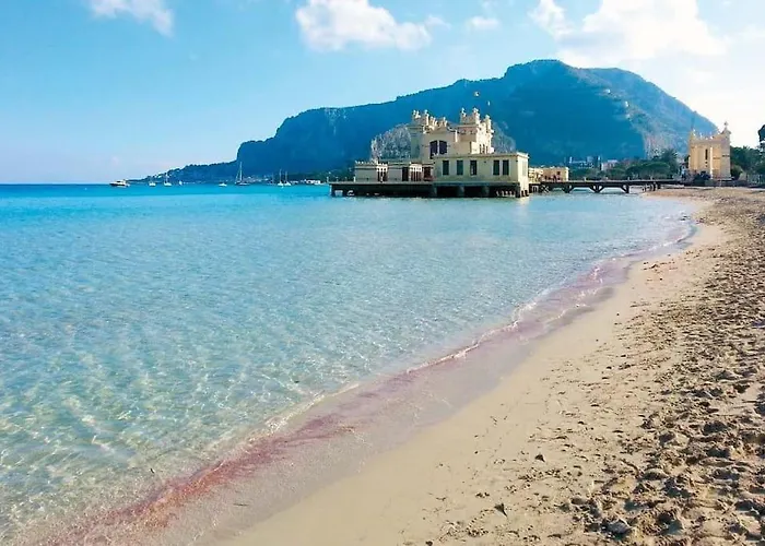 Casa Vacanze Mondello Mare Piscina Chifevi